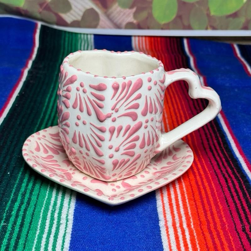 Heart-Shaped Mug with Matching Heart Color Rosa Saucer Adorable Cielito Design Perfect for Coffee Lovers Drinkware Set Tumblers Cup
