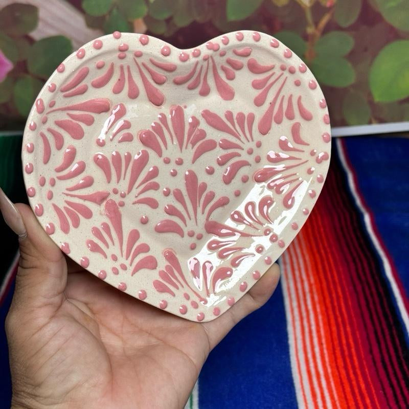 Heart-Shaped Mug with Matching Heart Color Rosa Saucer Adorable Cielito Design Perfect for Coffee Lovers Drinkware Set Tumblers Cup